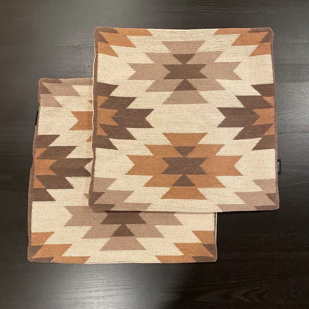 Mezzo Southwest Pattern Throw Pillow Covers